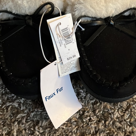 Shoe - Picture 3 of 4